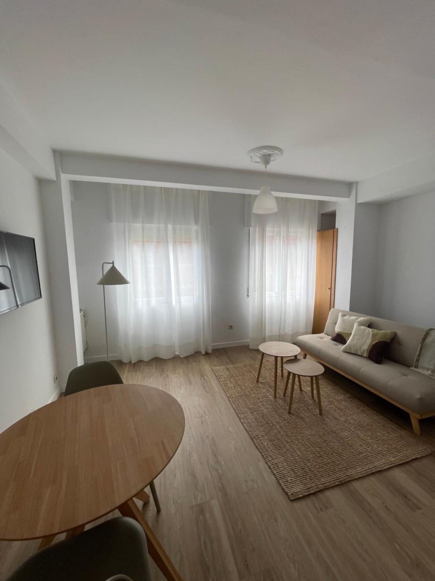 Apartamento Acogedor En El Centro De Cangas Екстериор снимка